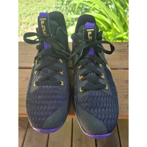 Nike LE BRON WITNESS Fierce Purple And Gold Athletic Shoes. WORN ONCE. Mens 8