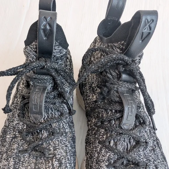 NIKE Lebron 15 X5 GS &quot;Ashes&quot; Black and White Oreo High Top Sneakers Youth Size 6