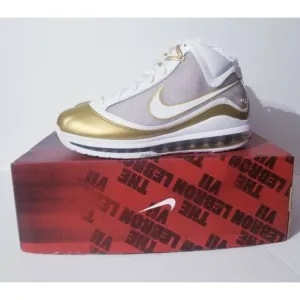 Nike LeBron 7 QS China Moon 2020 White/Metallic Gold Shoes CU5646-100 Mens Sz 9