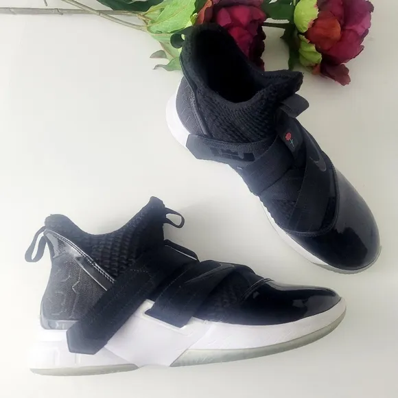 Nike LeBron Soldier 12 SFG Black Rose high top sneakers Size 10