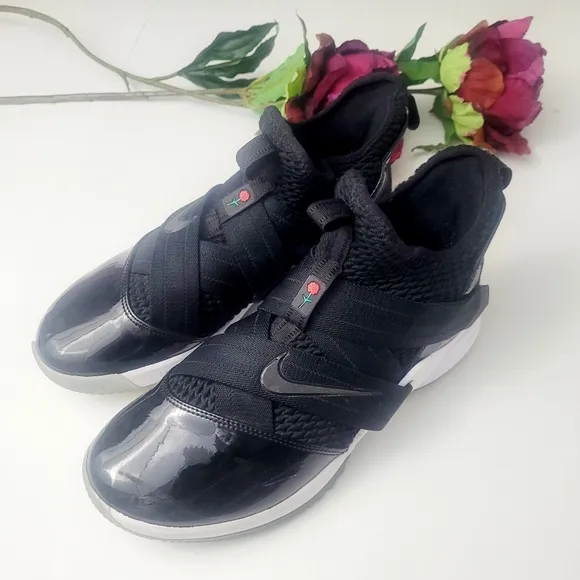 Nike LeBron Soldier 12 SFG Black Rose high top sneakers Size 10