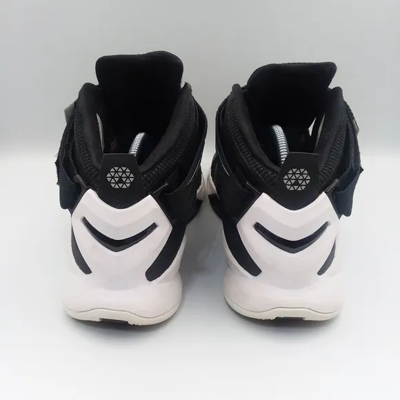 Nike LeBron Soldier 9 IX TB 749498-001 Straps Black White Basketball Mens Size 8