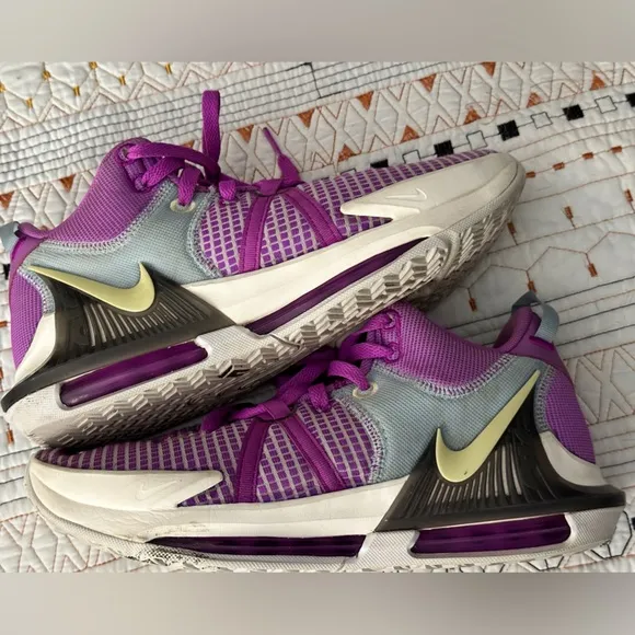 Nike Lebron Witness 7 Mens Basketball Shoes Fuchsia/White Men Size 9.5 Sneakers