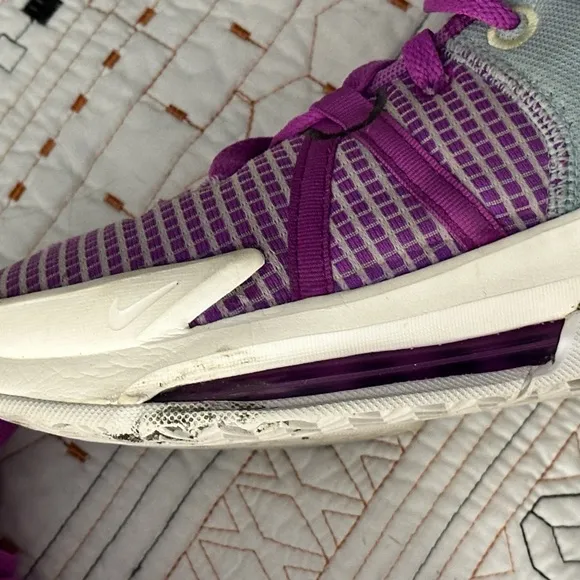 Nike Lebron Witness 7 Mens Basketball Shoes Fuchsia/White Men Size 9.5 Sneakers