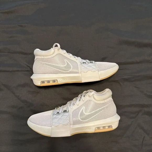 Nike LeBron Witness‎ 8 Light Bone Gum Men's Size 13 Basketball Shoes