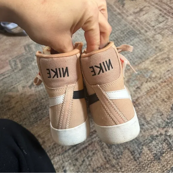 Nike Light Pink High-Top Sneakers sz 7