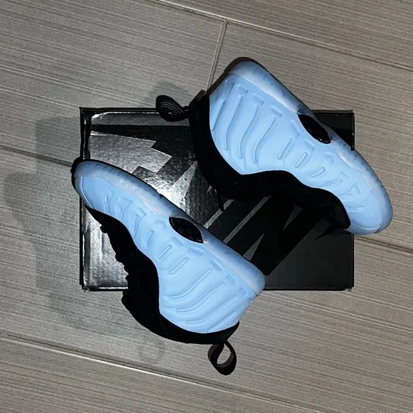Nike Little Posite One Kids' Shoes Blue/Blk NOT ON STORE SHELVES YET NWT 10 c