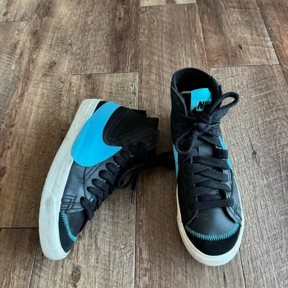 Nike men’s blazer 77 mid jumbo black/ Baltic blue high top sneakers size 8