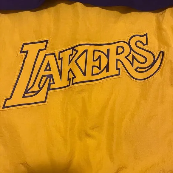 Nike Men’s Los Angeles Lakers Courtside NBA Premium Jacket Sample