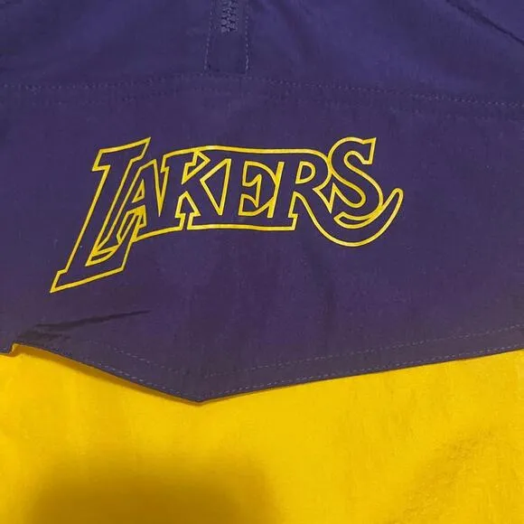 Nike Men’s Los Angeles Lakers Courtside NBA Premium Jacket Sample