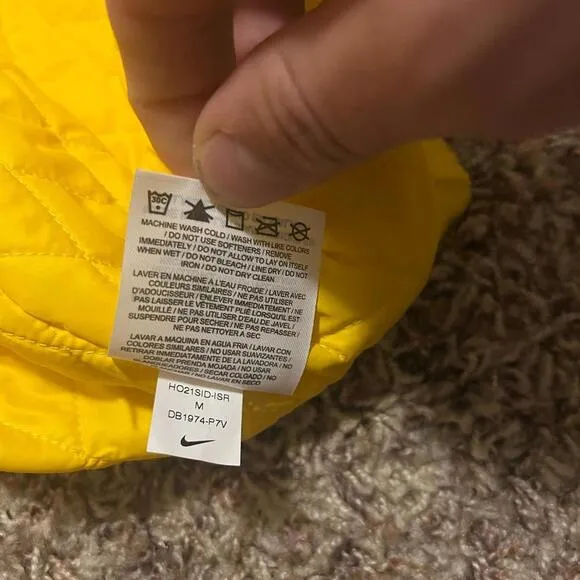 Nike Men’s Los Angeles Lakers Courtside NBA Premium Jacket Sample