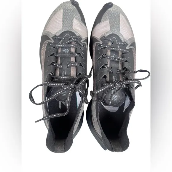 NIKE Men's Zoom Gravity Anthracite running light weight sneakers~ Gray/Black 9.5