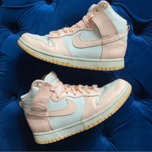 Nike - Mid High Top Pink Sneakers - size 8.5