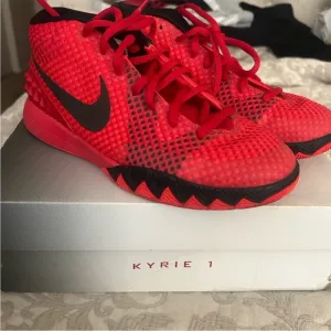 Nike Red and Black Dynamic Sneakers