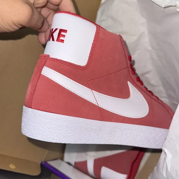 nike Red High-Top Sneakers sb zoom blazer mid