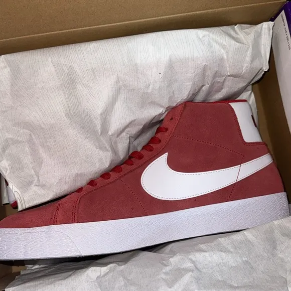 nike Red High-Top Sneakers sb zoom blazer mid