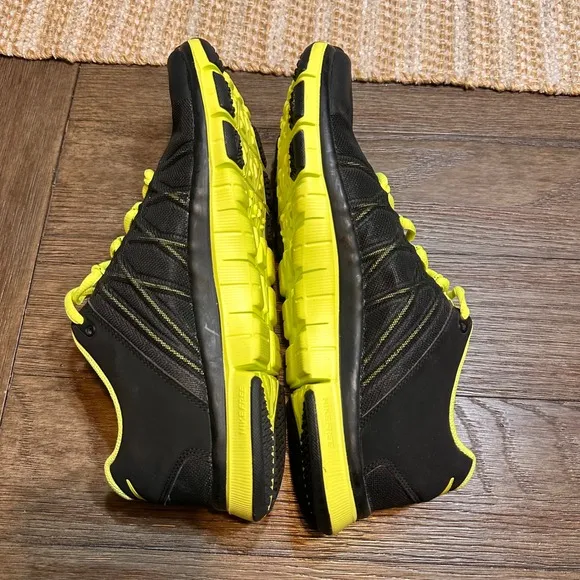 Nike Running Shoes Free Trainer 3.0 V4  Athletic Black Yellow Mens 11.5