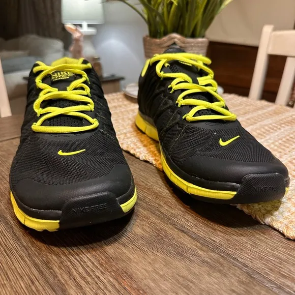 Nike Running Shoes Free Trainer 3.0 V4  Athletic Black Yellow Mens 11.5