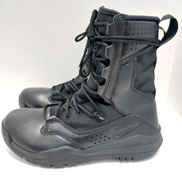 Nike SFB Field 2 8&quot; Tactical‎ Boots, NEW, 8W|6M|EUR 38.5