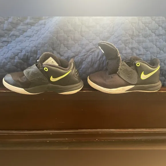 Nike size 3.  kids Tennis Shoes