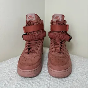 Nike Women’s SF Air Force 1 Sneakers