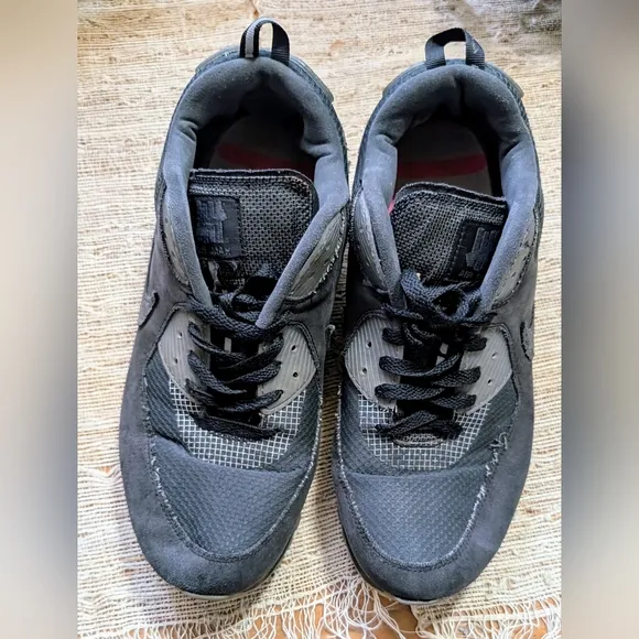 Nike x UNDEFEATED Air Max 90
