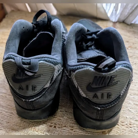 Nike x UNDEFEATED Air Max 90