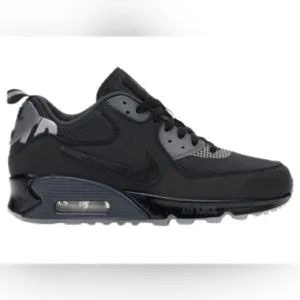 Nike x UNDEFEATED Air Max 90
