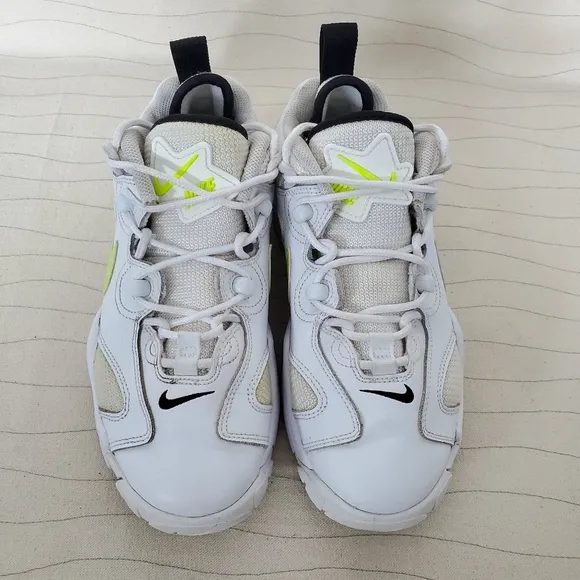 Nike Youth Air Barrage Low White BLK Volt Yellow Sneakers Shoes CK4355-103 Sz 6Y