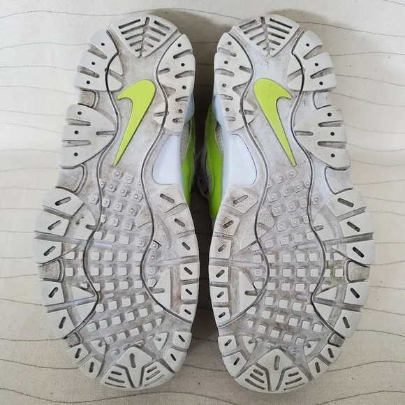 Nike Youth Air Barrage Low White BLK Volt Yellow Sneakers Shoes CK4355-103 Sz 6Y