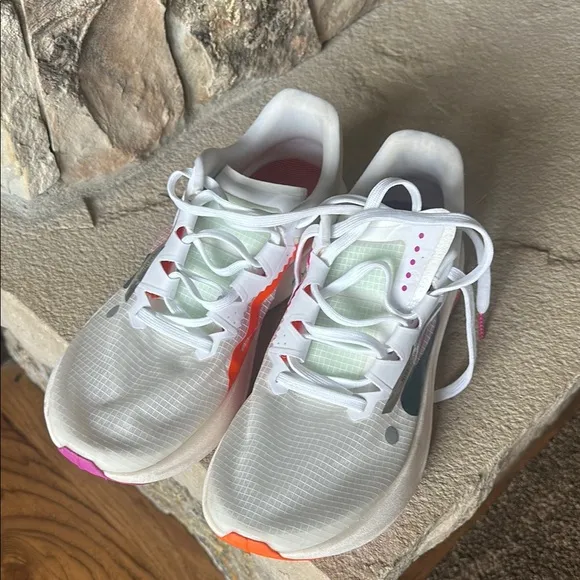 Nike ZoomX Women's Running Shoes - White and Pink
