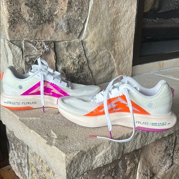 Nike ZoomX Women's Running Shoes - White and Pink