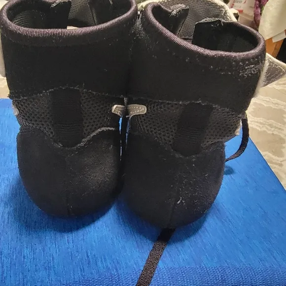 Nike6/2Men's Black High-Top Sneakers