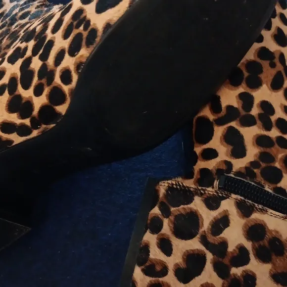 Nine West Leopard Leather Booties Size 9