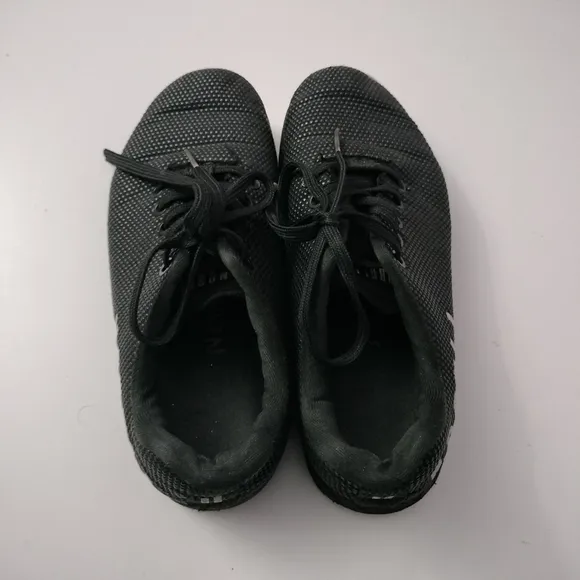 Nobull Woman 6.5 Men 8 Unisex shoes