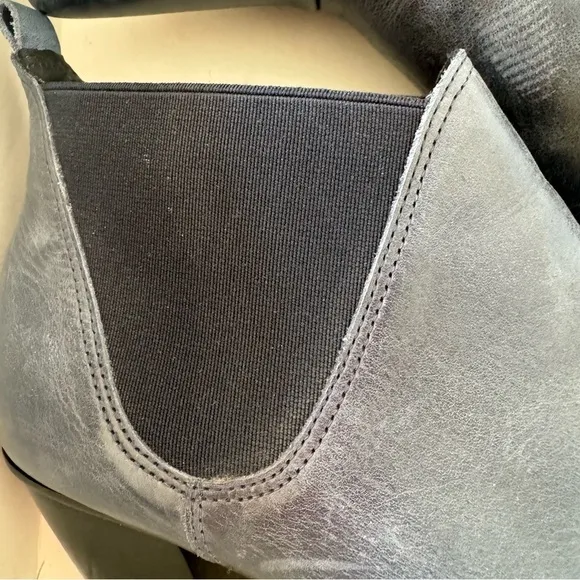 Nordstrom Fidji Navy Blue Leather Ankle Wood Heel Bootie Shoes EU Size 41.5