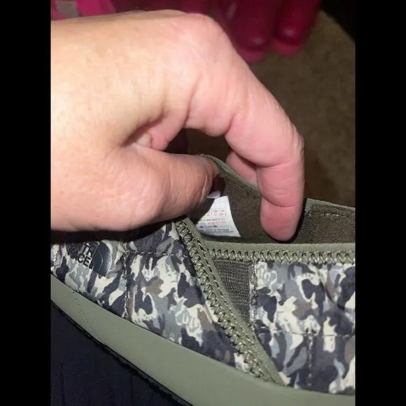 North Face Thermoball Traction Mule 2 Kids Camo Slipper Sz 1