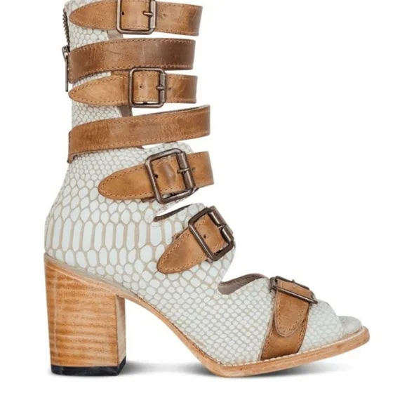 NWB Freebird by Steven “Bond” Leather Sandal - White Snake