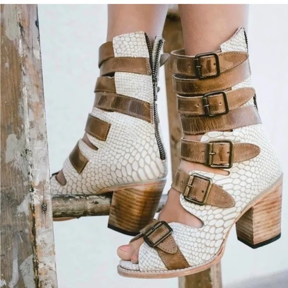 NWB Freebird by Steven “Bond” Leather Sandal - White Snake