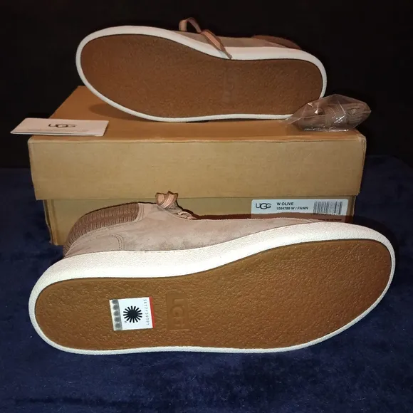NWB UGG Women's Olive Leather High Top Sneakers Size 9