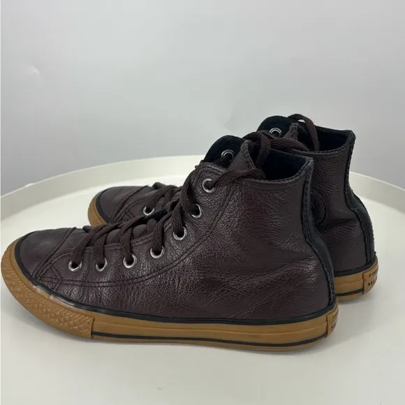 NWOB Burgundy Leather Converse High Top Youth Sneakers Purple 2