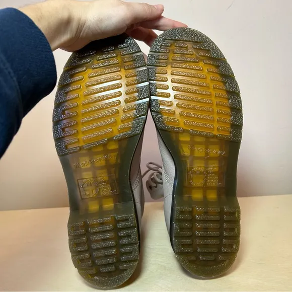 NWOB Dr Martens Pascal Boots sz 9