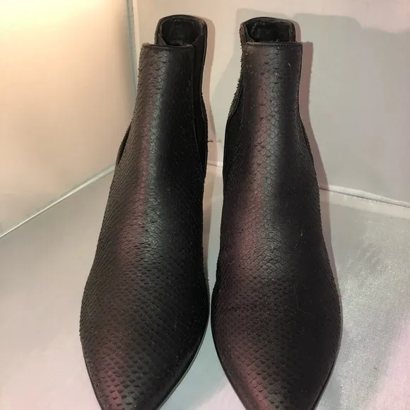 NWOB Ecco Heeled Boots