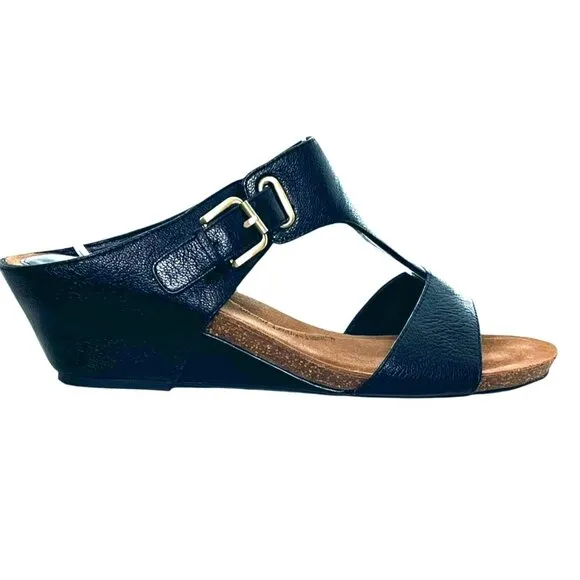 NWOB Sofft Black Leather Wedge Sandals With Buckle Closure Women’s Size 11