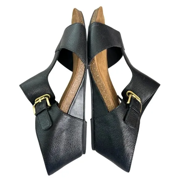 NWOB Sofft Black Leather Wedge Sandals With Buckle Closure Women’s Size 11