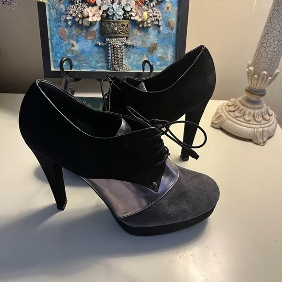 NWOB | Stuart Weitzman Platform Booties!!