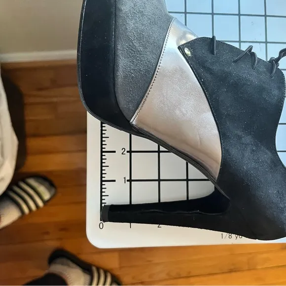 NWOB | Stuart Weitzman Platform Booties!!