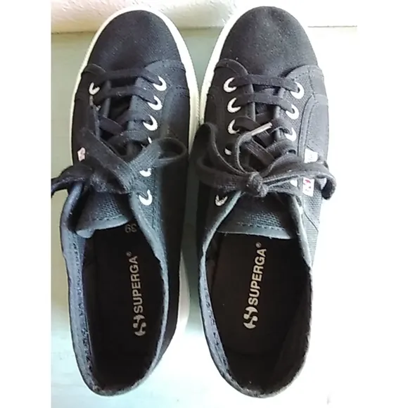 ❤NWOB Women's Superga Platform Sneakers Size 9 /39 Black