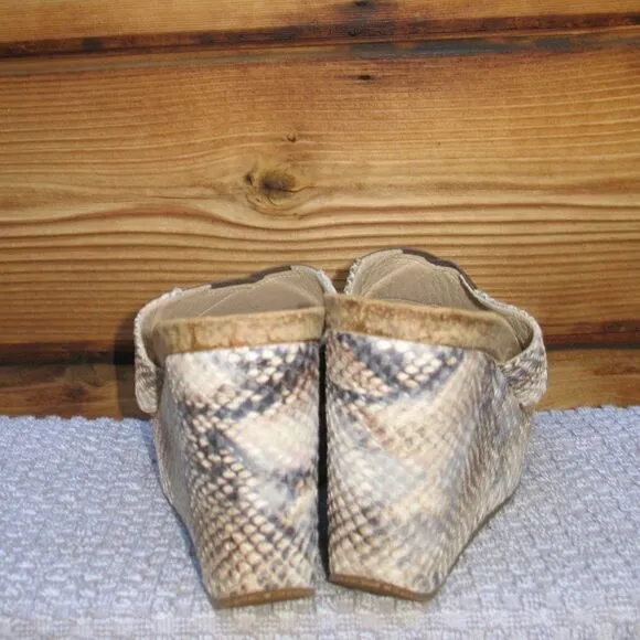 NWOB Snake Print Wedge Sandals