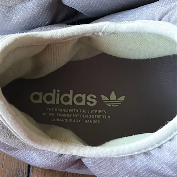 NWOT adidas Originals Puffylette Slippers